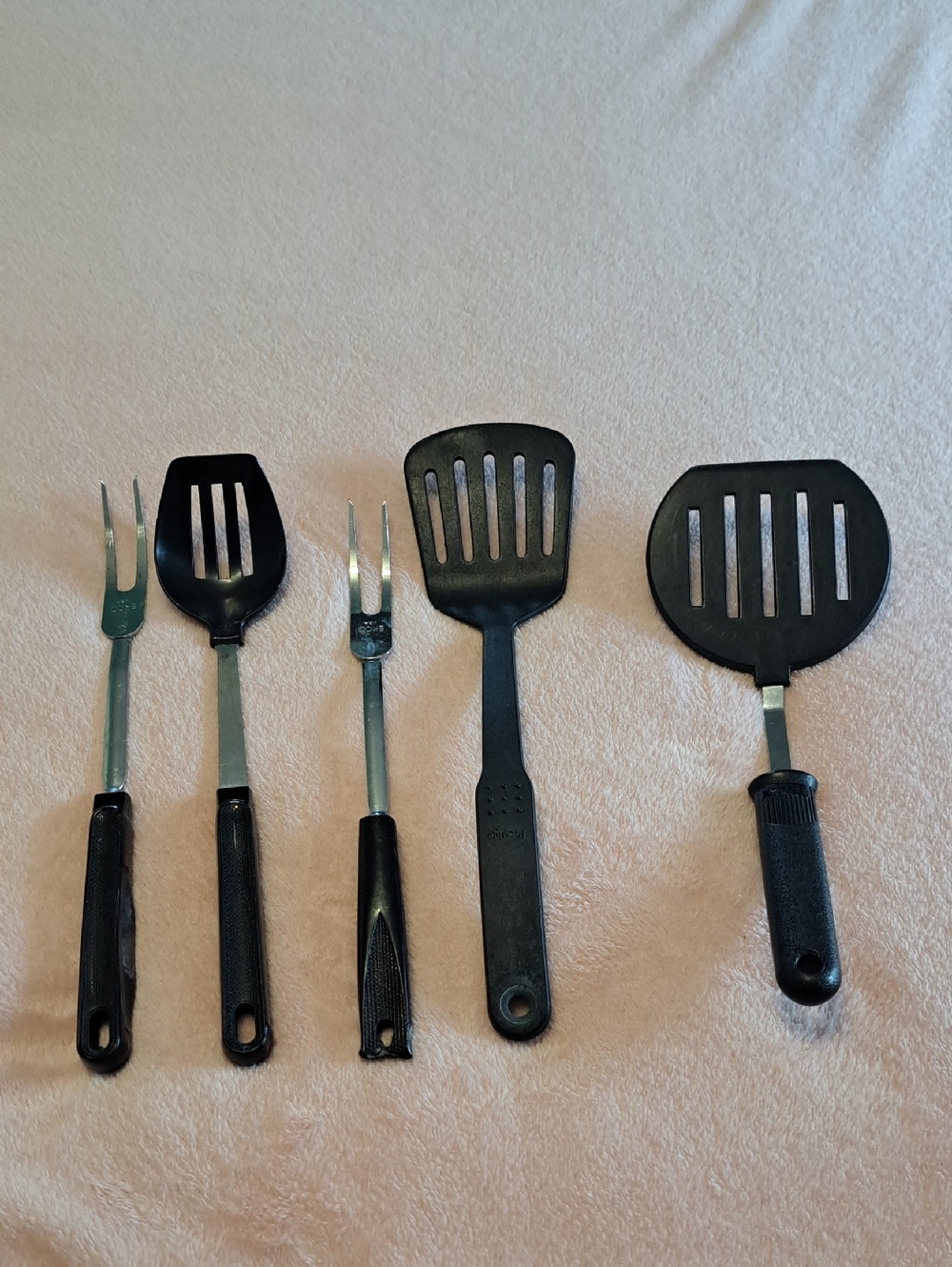 Black Slotted Spatula and Fork Set